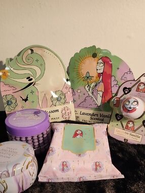 The Nightmare Before Christmas Lavender Vanilla & Floral Face Mask Set